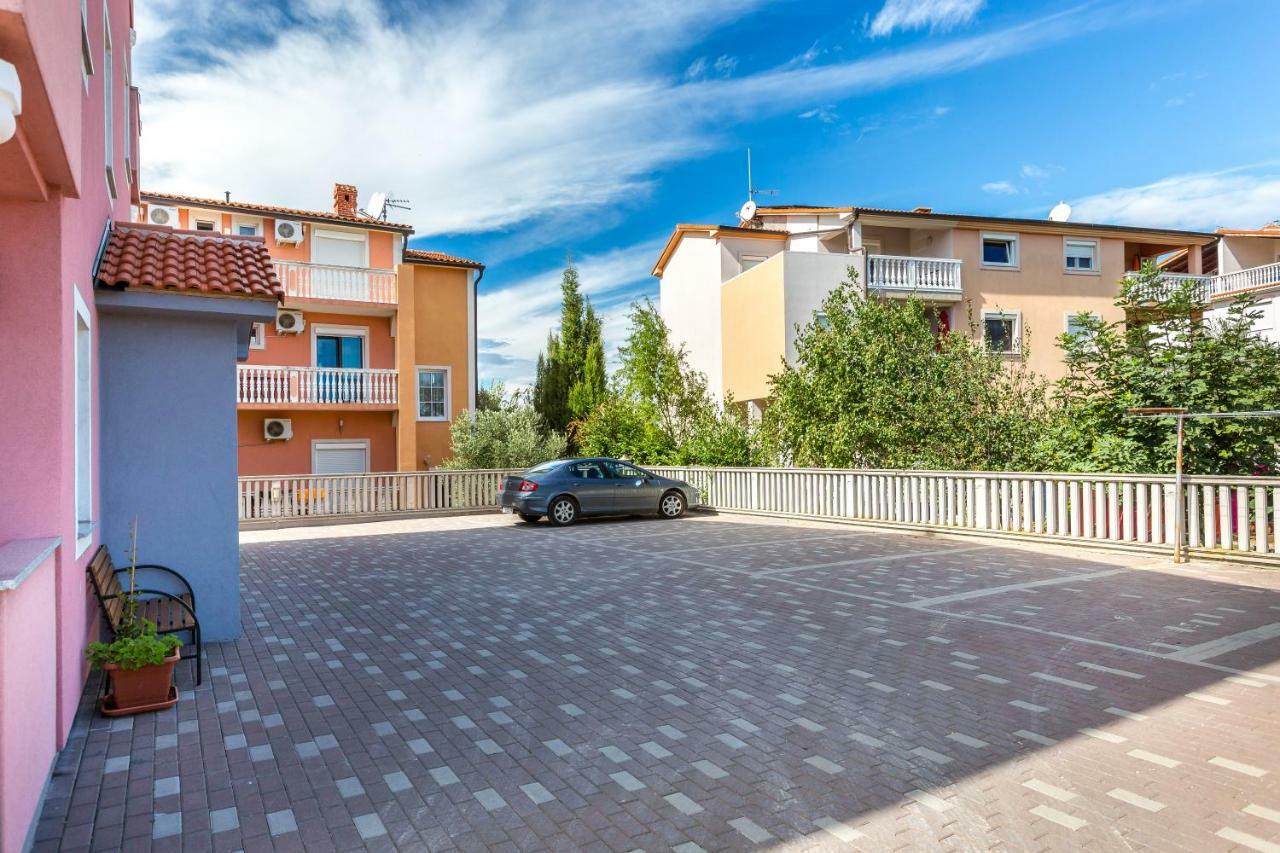 Apartmani Diana Medulin Exterior foto